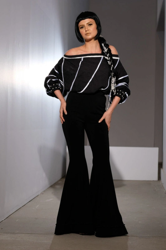 IE Anemone Black