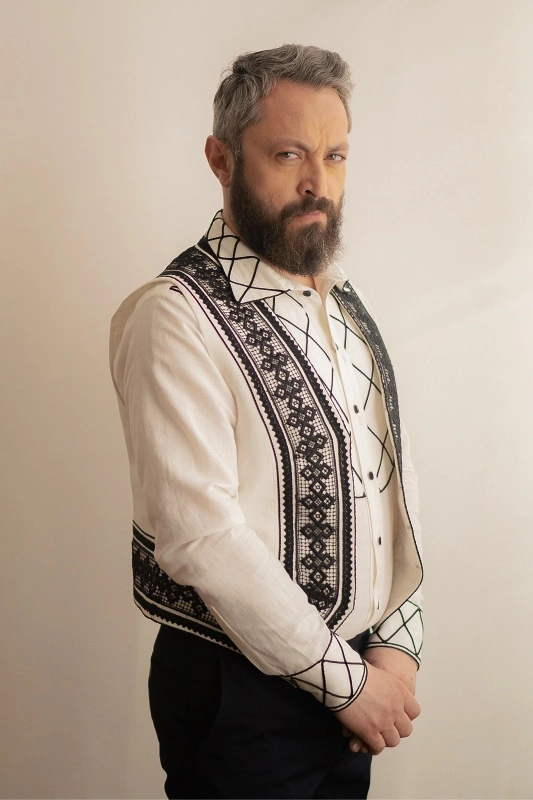 Nicholas traditionally inspired linen vest