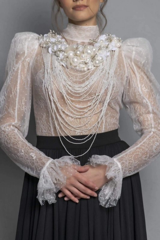 Vera Collar
