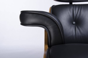 FOTOLIU EXCLUSIVIST CU TABURET, LOUNGE, NEGRU, PIELE NATURALA SI LEMN DE TRANDAFIR, STIL EAMES - Img 4