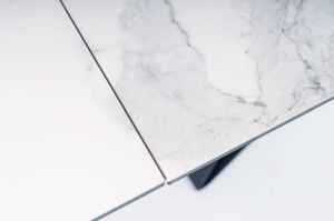 MASA EXTENSIBILA WESTIN III, EFECT DE MARMURA ALBA/NEGRU, 180/260 CM, STICLA, CERAMICA ITALIANA SI METAL, STIL MODERN - Img 2