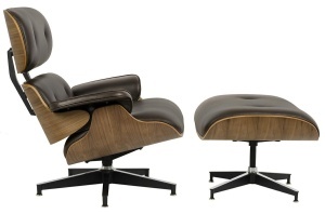 FOTOLIU CU TABURET LOUNGE HM, PIELE NATURALA ITALIANA SI LEMN, CULOARE NEGRU/MARO, STIL EAMES - Img 2