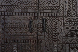 DULAP HIEROGLYPH 135CM, MARO/NEGRU, DIN LEMN DE MANGO SI METAL, GINER Y COLOMER - Img 3