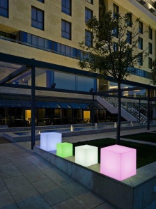 LAMPADAR EXTERIOR ILUMINAT CUBY 45 SOLAR STIL MODERN B2