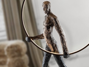 STATUETA DECORATIVA CAMINANTE, 150 CM, NEGRU MAT, DIN FIBRA DE STICLA SI RASINA, STIL MODERN - Img 2