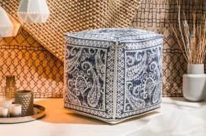 TABURET ALB/ALBASTRU ORIENTAL 39020 DESIGN MODERN - Img 1