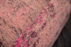 PERNA DE PODEA 70CM, MODERN ART, COD 41266, TEXTIL DE CULOARE ROSU/ROZ - Img 4