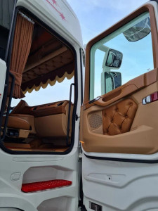 FORRAS PORTAS SCANIA NEXT GEN CAPITONE