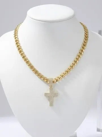 Colier Placat cu Aur 18K Pandantiv Cruce cu Cristale