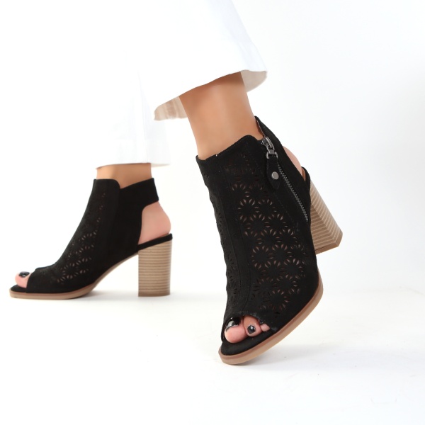 Sandale negre usoare Ryna