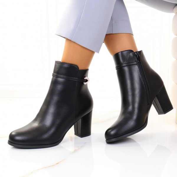 Botine cu toc patrat negre Imela