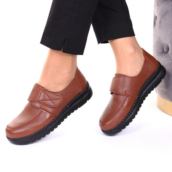 Pantofi cu talpa joasa Lia maro - Img 1