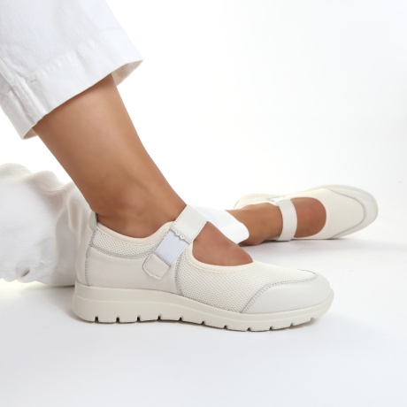 Pantofi bej usori Linada - Img 2