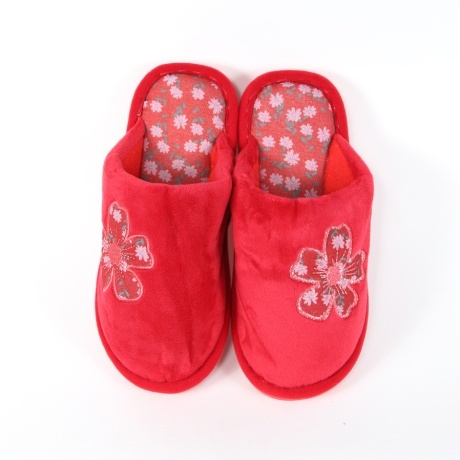 Papuci rosii de casa Liryn