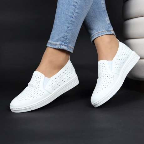 Pantofi albi perforati Narda