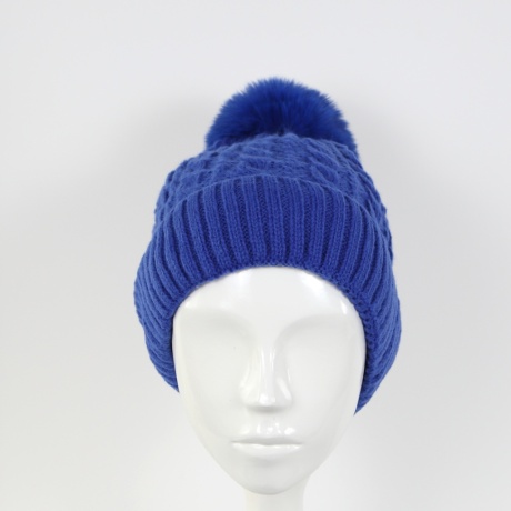 Caciula albastra Saly