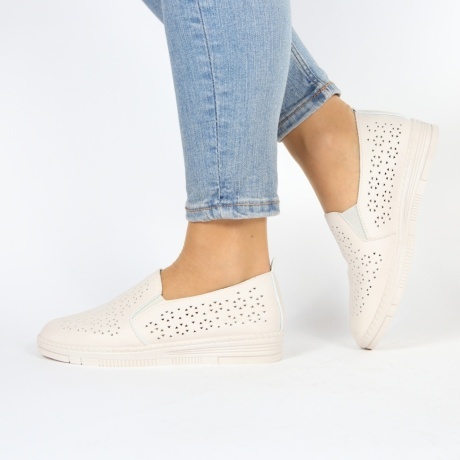 Pantofi crem perforati Narda