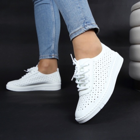 Pantofi albi perforati Berani