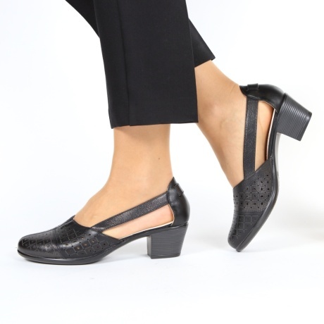 Pantofi negri eleganti Partesa