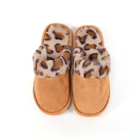 Papuci maro de casa Avari