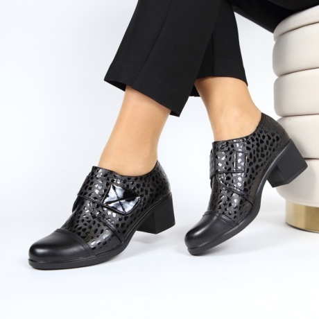 Pantofi negri eleganti Serdana