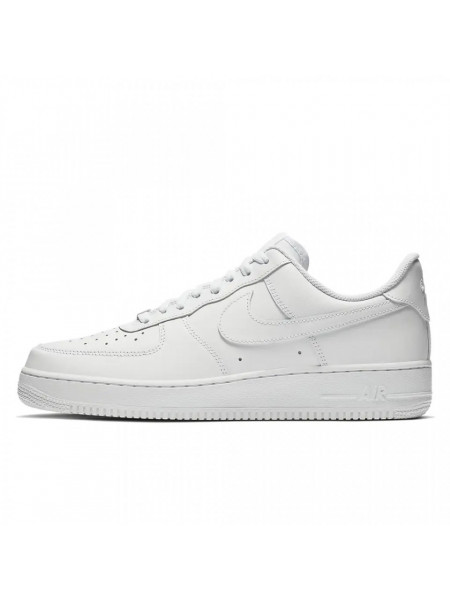 Nike Air Force 1 07 Triple White