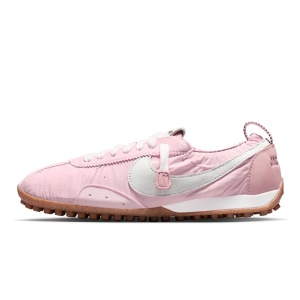 Jacquemus x Nike Moon Black