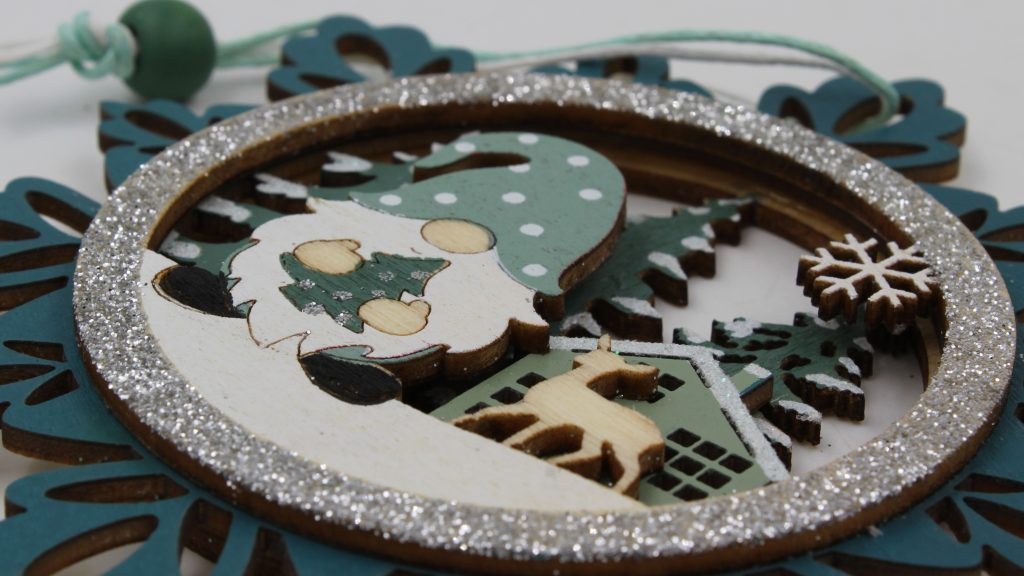 Ornament brad Fulg cu pitic 11x11 cm
