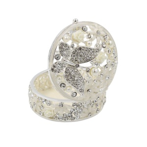 Cutie Bijuterii Rotundă 5 cm cu Fluture, Flori și Strasuri AZAY – Casetă Bijuterii Elegantă, Cutie Inel, Cutie Cadou Femei cu Ambalaj Premium