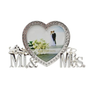 Ramă Foto Nuntă „Mr & Mrs” în Formă de Inimă cu Strasuri, 10x10 cm, AZAY – Cadou pentru Miri, Cuplu, Aniversare, Valentine’s Day, Decor Romantic Argintiu
