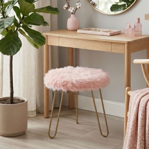 Scaun Decorativ cu Blăniță Artificială, 30x30x28 cm, 3 Picioare Metalice – Home & Styling, roz