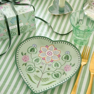Set 2 farfurii, formă de inimă, Pip Studio, Light Green, 21.5 cm, colecția Lily & Lotus