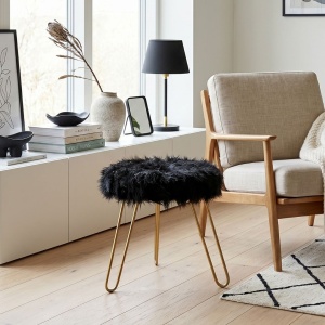 Scaun Decorativ cu Blăniță Artificială, 30x30x28 cm, 3 Picioare Metalice – Home & Styling, negru