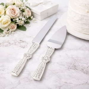 Set tort nuntă AZAY cu cristale – cuțit 32 cm și spatulă 26 cm, set servire tort elegant, accesorii nuntă, cadou premium femei