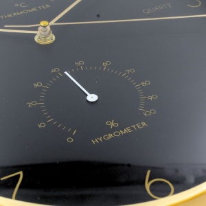 Ceas de perete cu stație meteo, 34 cm, negru cu auriu, design modern