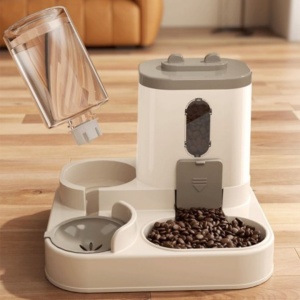 Dozator automat pentru hrană și apă, 2 în 1, 650 ml apă, recipient hrană 0.5 kg, pentru pisici și câini mici, 25x23x20 cm, crem