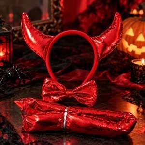 Set diavoliță, 3 piese, cornițe pe bentiță, papion și codiță, roșu metalizat, devil dress up set
