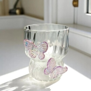 Pahar din sticlă borosilicată, cu pereți ondulați și fluturași mov, 260 ml, eCarla, SZK162
