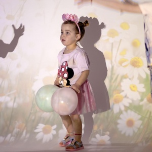 Set fustiță cu bentiță, Cerda, culoarea roz, model Minnie Mouse - Img 5
