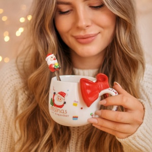 Cană ceramică, de Crăciun, cu fundă roșie și linguriță, 400ml, KB25CZE, eCarla