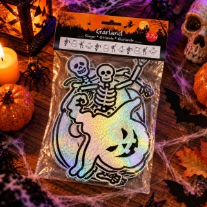 Ghirlandă decorativă Halloween, 2.7 m, cu schelete, fantome și dovleci holografici, decorațiune pentru petreceri tematice