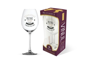 Pahar pentru vin din cristal de Bohemia, cu mesaj amuzant "Prietenii buni sunt ca vinul, mai prețioși pe măsură ce trece timpul"