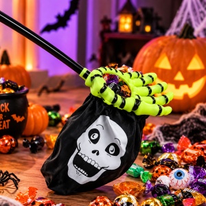 Sac de colindat, cu mâner, pentru Halloween, model mână verde și craniu, Eurowrap