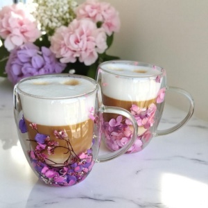 Cană termo, din sticlă borosilicată, cu gypsophila, hortensii, trandafiri, 300 ml, pereți dubli, eCarla, SZK166