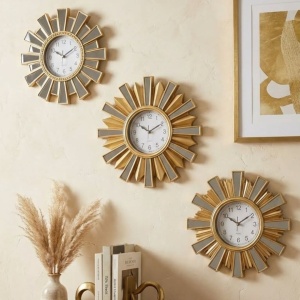 Ceas decorativ Koopman, în formă de soare, auriu cu accente de oglindă, mecanism Quartz