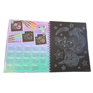 Set Art & Craft Carte De Colorat Cu Pagini Negre, personaj Isadora & Iceana - Nebulous Stars