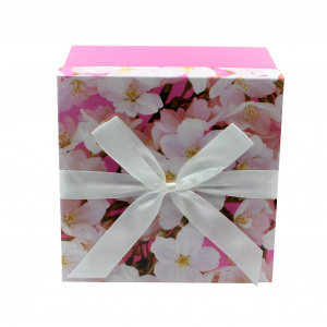 Cutie de cadou cu tissue paper, fundita decorativa si minifelicitare - Flori de cires