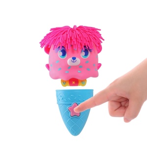 Figurină Funky Paws, Ursul Căpșună - Interactivă și Extensibilă