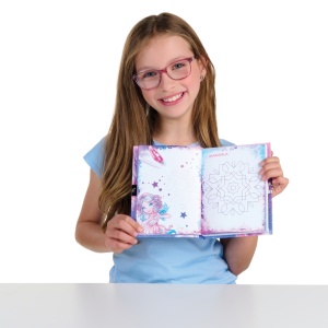 Jurnal secret, Nebulous Stars, personaj Estrelia