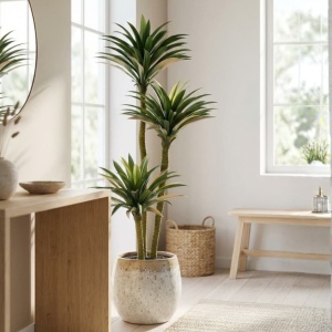 Plantă artificială Yucca 160 cm, cu frunze verzi, lungi și ascuțite, cu detalii realiste, pentru interior, ghiveci negru inclus